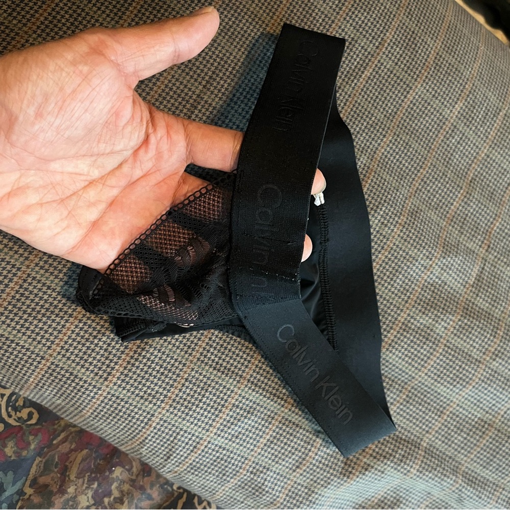 Calvin Klein Black lace thong- size small - Picture 11 of 13